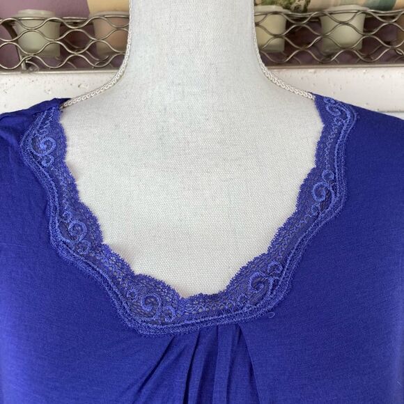 Ambrielle NWT purple stretch pj top w/ short flutter sleeve lace trim keeps cool - Picture 2 of 7